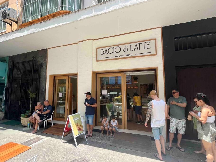Localizacao Privilegiada Em Copacabana Quarteirao
